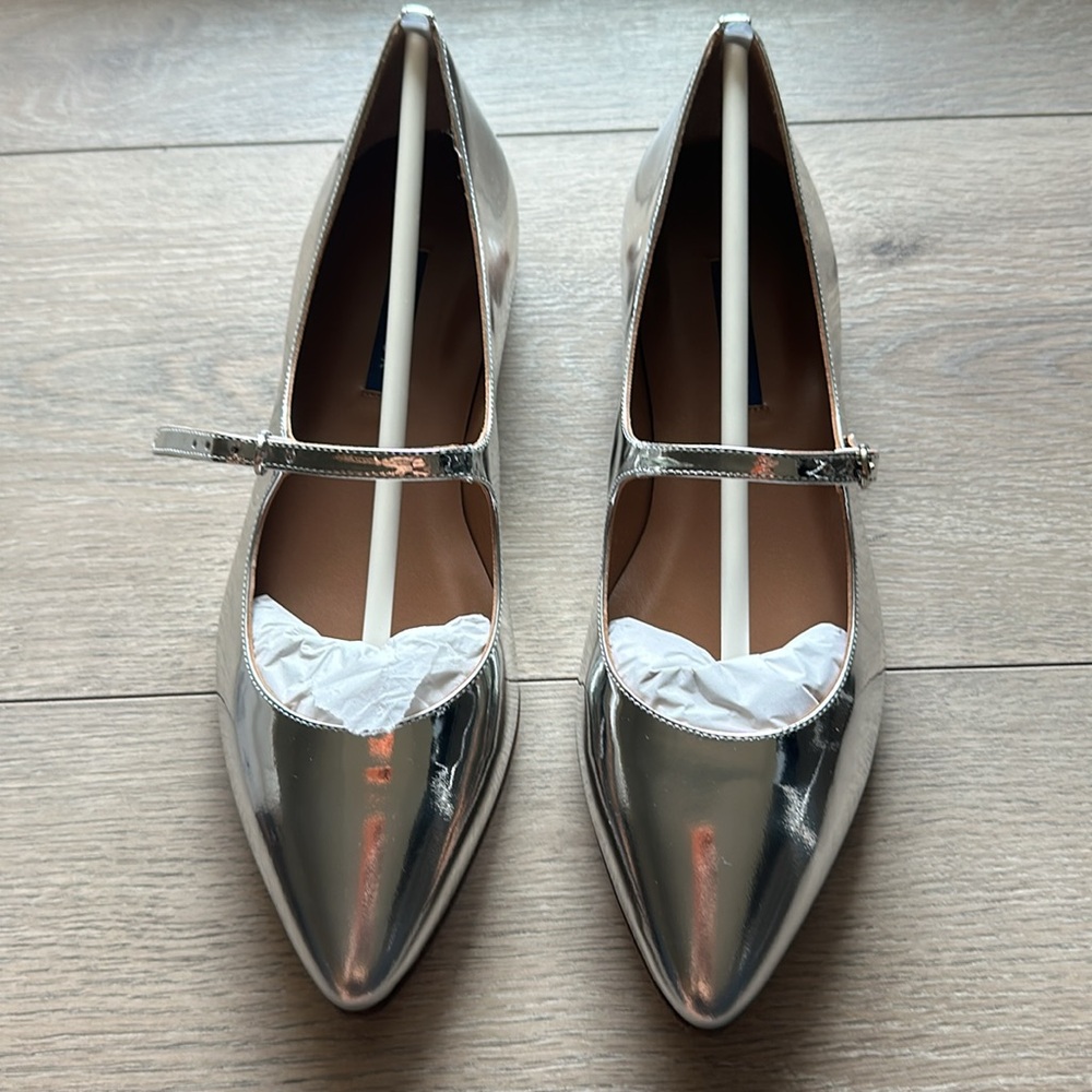 NEW Margaux- Mary Jane Silver - 39.5EU - never worn